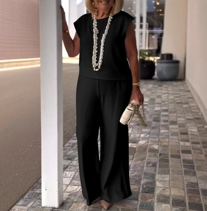 Jonna - Elegant and Comfortable Set