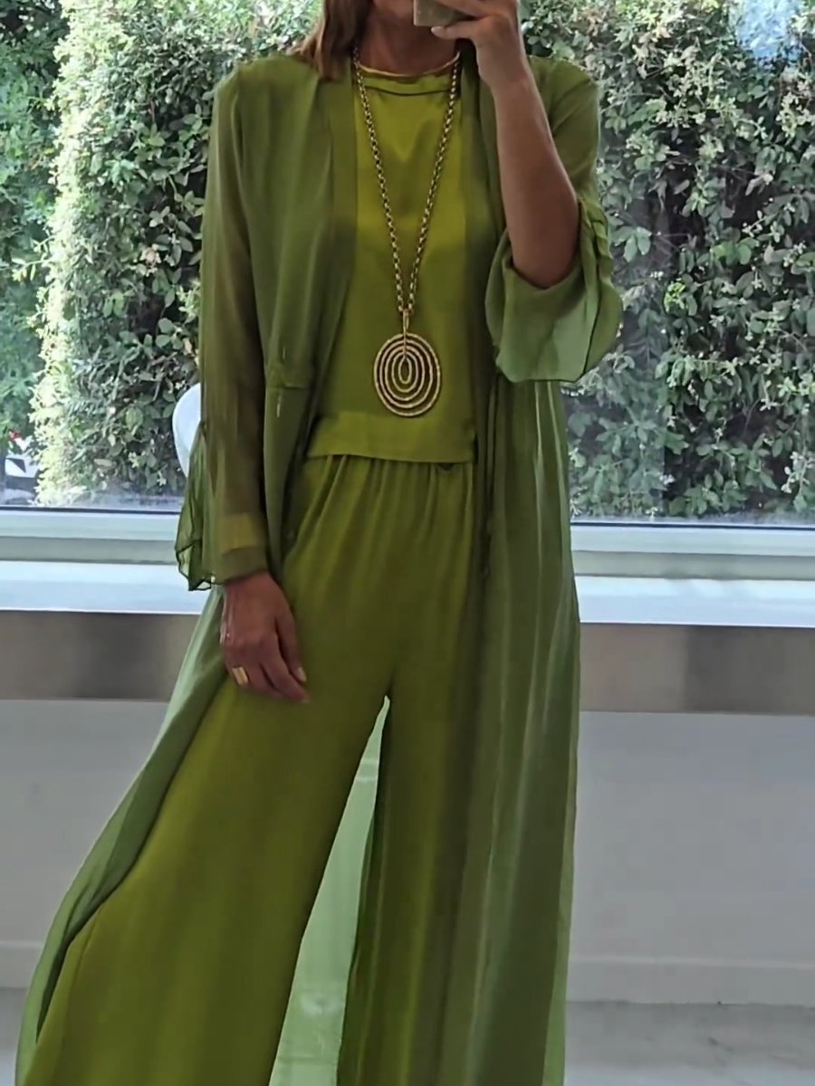 Lindsy - Elegant and Comfortable Set