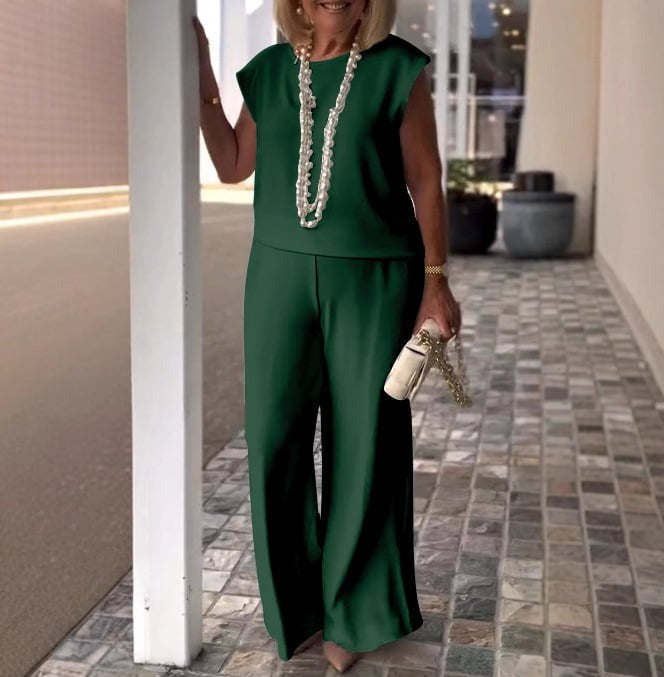 Jonna - Elegant and Comfortable Set