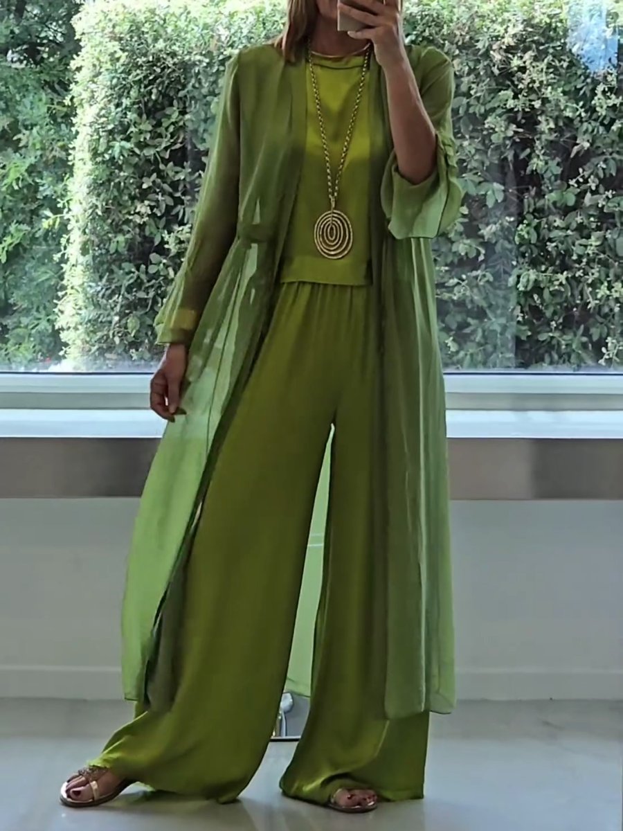 Lindsy - Elegant and Comfortable Set